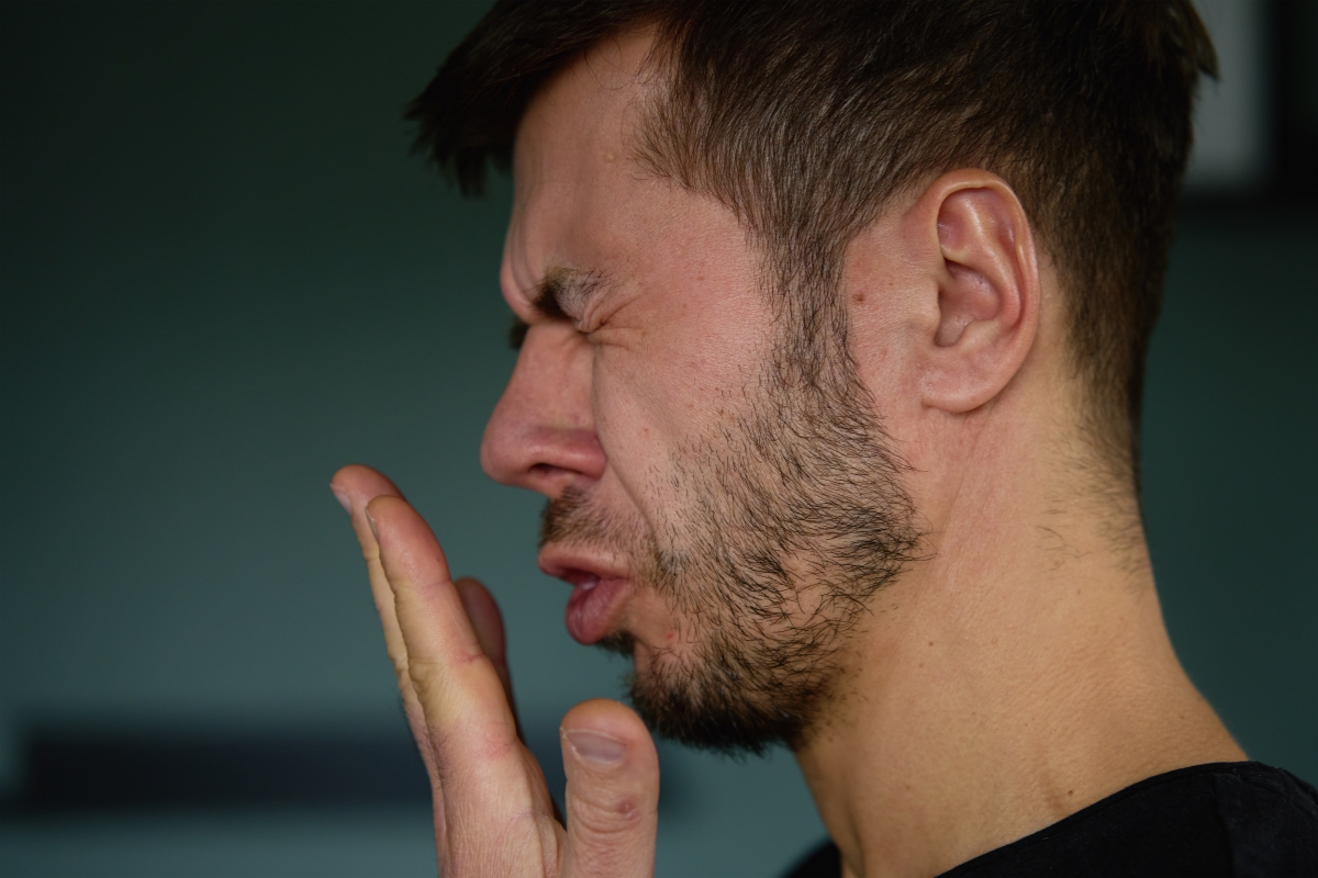 bad breath, gum bleeding