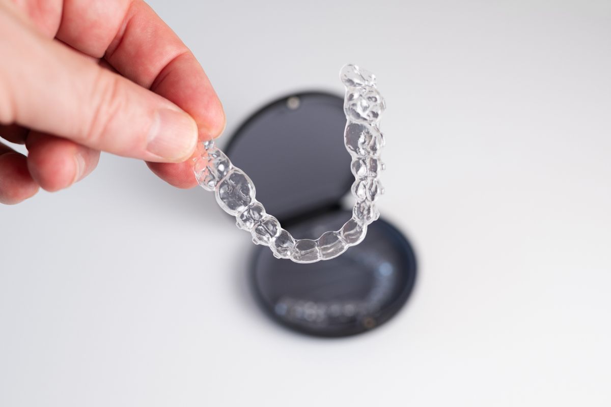 Simple Ways to Close Gaps Between Teeth and Improve Your Smile